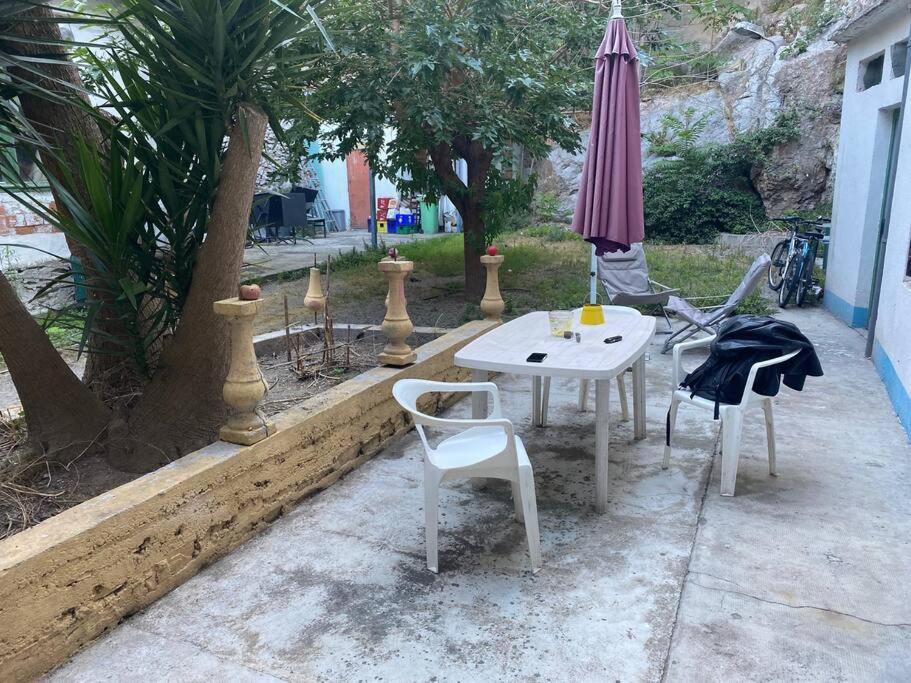 Appt 4 Pers Avec Jardin Ombrage En Centre Ville De Sete Exterior photo